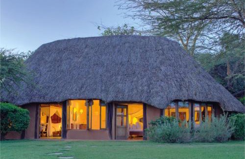 Meru Cabin | Kifaru House