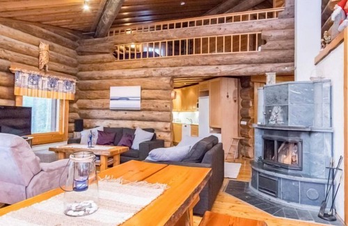 Pyhatunturi House | Kiimaselän Hovi, Kettula by Interhome