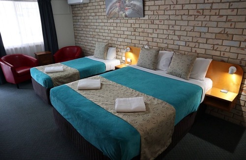 Kilcoy Hotel | Kilcoy Gardens Motel