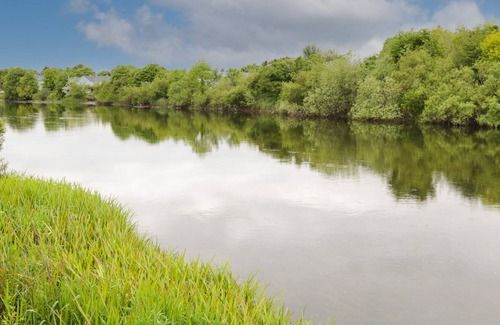 Ballina Apartment | KILTARTAN HOUSE, family friendly in Ballina, County Mayo