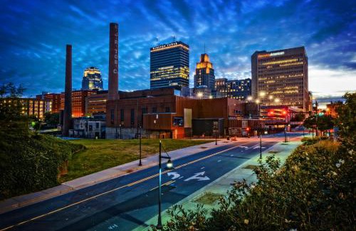 Winston - Salem Hotel | Kimpton Cardinal Hotel by IHG
