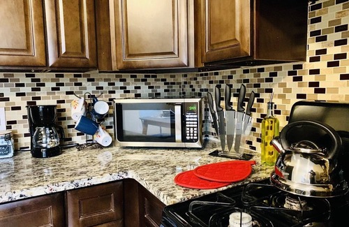 Sharon Hill Apartment | ✪King Bed Apartment✪ in Suburbs | Perfect Long Term Stay