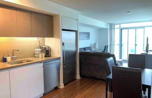CityPlace Apartment | King Bed + Bunk bed & Balcony