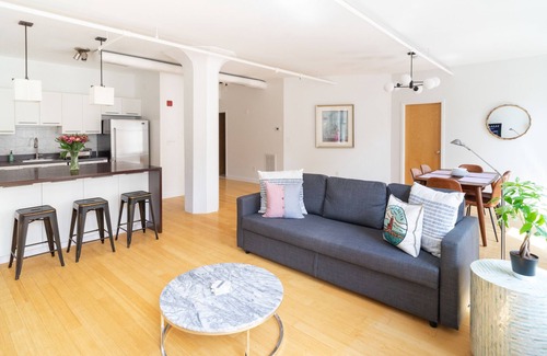 Boston Apartment | King Bed Loft in the Heart of Downtown Boston