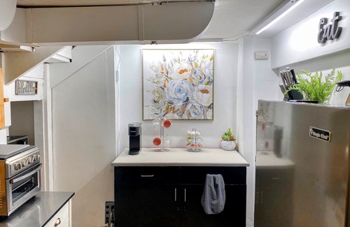 West Ridge Apartment | King Bed, Personal Parking & In-Unit Laundry!
