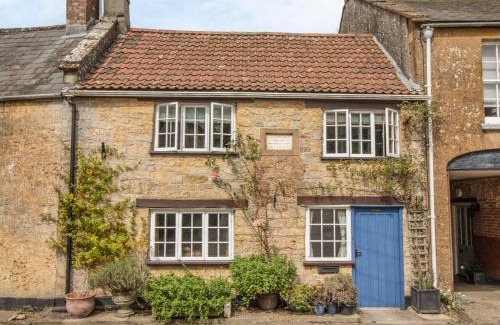 Broadwindsor House | King Charles Cottage