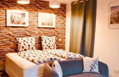 Saint-Etienne-de-Boulogne House | King-Signature-Ensuite with Bath-Mountain view