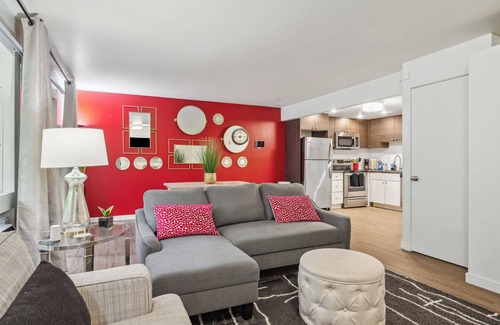 West Bellevue Apartment | KING|FREE Parking|W/D|1min→Downtown Bellevue|1Gig wifi