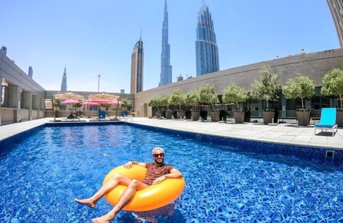 Za'abeel 2 Apartment | King Room Near Civil Defance Downtown by E R