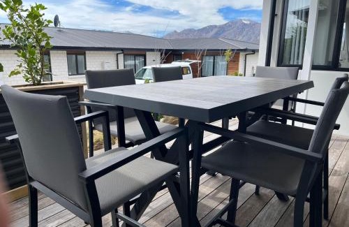 Lake Tekapo House | Kingfisher Lodge