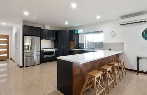 Exmouth House | Kingfisher - The holiday home with everything
