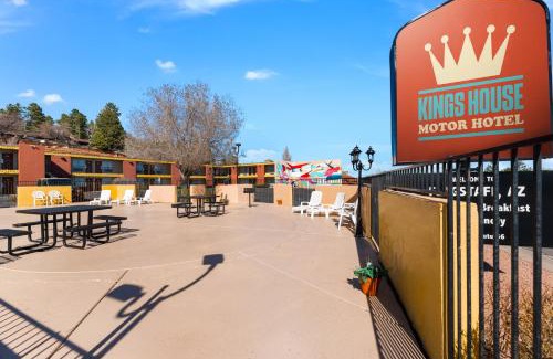 Flagstaff Cabin | Kings House Motor Hotel