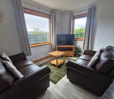 Lochgilphead House | Kings Reach - Dunadd Cottage