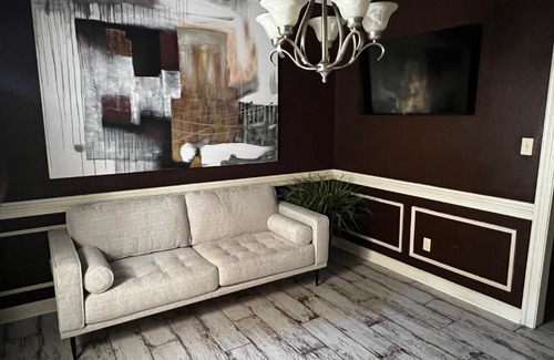 Benton House | Kings Retreat