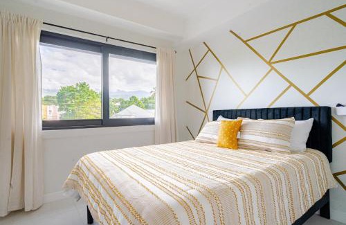 New Kingston Apartment | Kingston Paradise - Luxury Suite