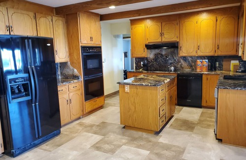 Garfield House | KINGSVIEW - Private Lakefront Acreage-Magnificent Lakeview-4200 Sq Ft!