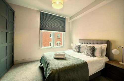 Trafford Apartment | Kingsway