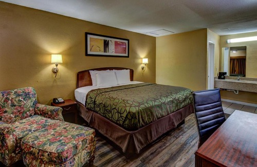 Corsicana Hotel | Kingsway Inn Corsicana