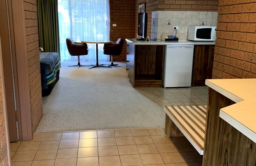 Tocumwal Hotel | Kingswood Motel