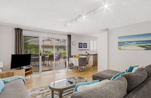 Coolangatta Apartment | Kirra Beachside - Central Kirra - Min. 3 Night Stays!