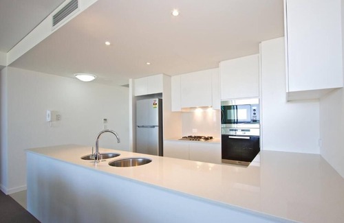 Coolangatta Hotel | Kirra Surf Apartments