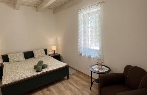 Balatonhenye Villa | KisKütyü