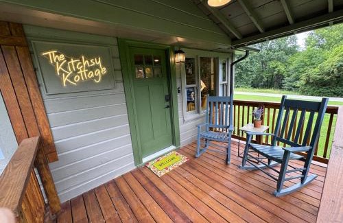 Turners House | Kitschy Kottage