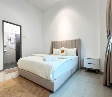Bukit Rambai Villa | Klebang 7 Spacious Luxury 6BR Villa By Nestcove