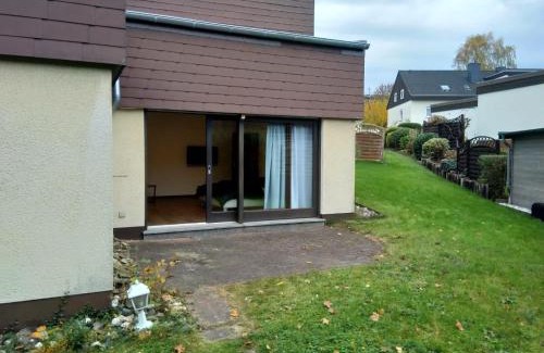 Altenkirchen Apartment | Kleine Ferienwohnung, Einzimmeraparment in Altenkirchen