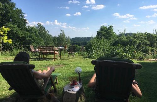 Rodt House | Kleine Villa im wilden Garten