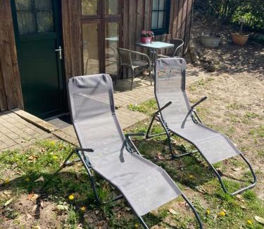 Gronwohld House | Kleines Ferienhäuschen im Grünen am Wasser