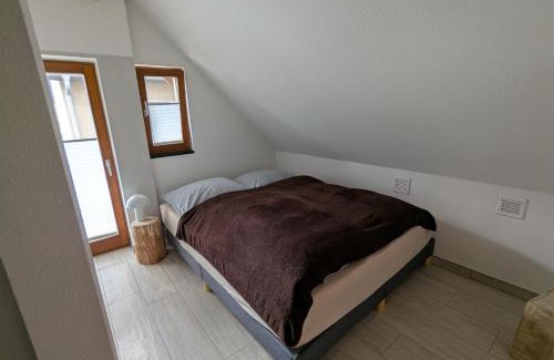 Neucoswig Apartment | Kleines Ferienhaus Hoher Stein im Elbtal