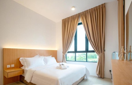 Labu Apartment | KLIA Residence Homestay Apartment, Near Sepang Circuit and KLIA - 3 Bedroom Fully Aircond