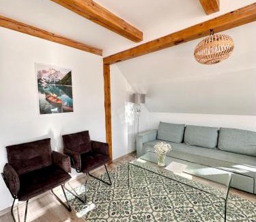 Bielawa Apartment | Klimatyczny apartament nr 8 z widokiem na góry Sowie