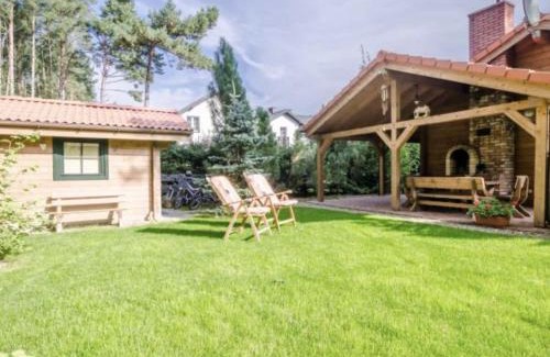 Debina House | Klimatyczny domek z drewna nad morzem