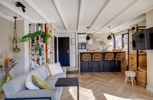 Zwiggelte House | Kluud | Beautiful home with Sauna and Fireplace