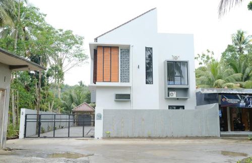 Batu Karas House | Kmanda House