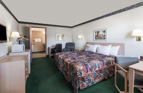 Ottawa Hotel | Knights Inn Ottawa