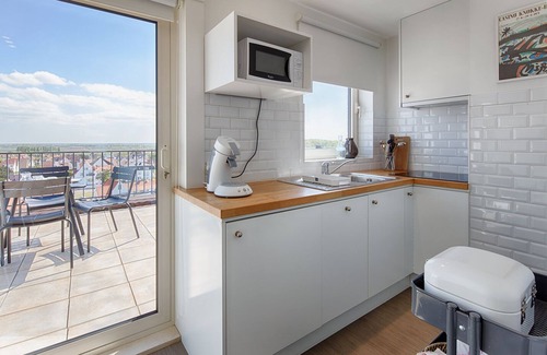 Duinbergen Apartment | Knokke Penthouse 50 meters from the sea max 3 pers.