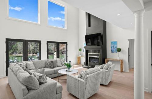 Lake Norman of Catawba House | Knotty Pines by AvantStay Lake Views Renovated