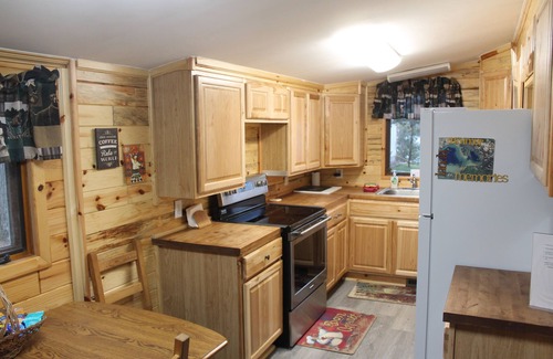 Barton City Cabin | Knotty Pine Retreat On 200 Acre All Sports Jewell Lake W/Row Boat & Kayak