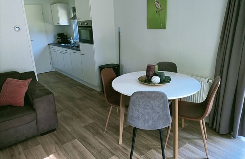 Municipality of Ooststellingwerf Ski Chalet | Knus 4 Persoons Chalet met 4 Leenfietsen Nabij Natuurgebieden