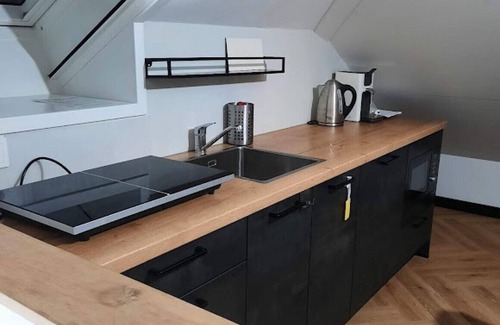De Kwakel Apartment | Knusse Hooiberg met Buitenzitje in Rustige, Landelijke Omgeving, Nabij Amsterdam