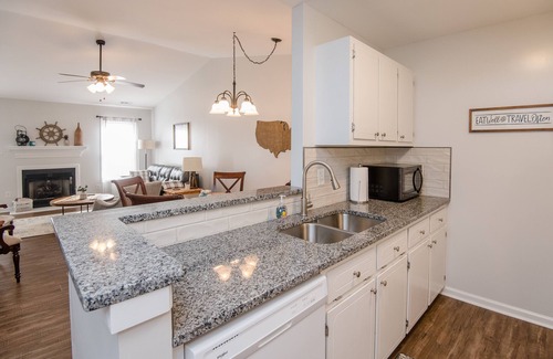 Havelock House | Kobe Cabana a Tastefully decorated duplex - Near MCAS Cherry Point – VERY CLEAN!