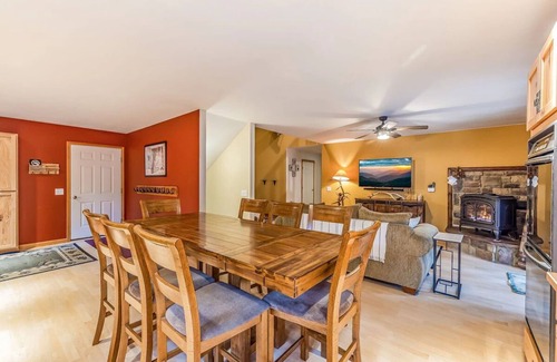Ronald Cabin | Kodiak Valley-Barrel Sauna-detached game room-Hot tub-Pet Friendly