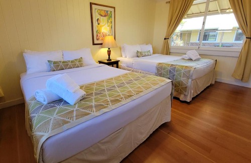 Hawi Hotel | Kohala Village INN