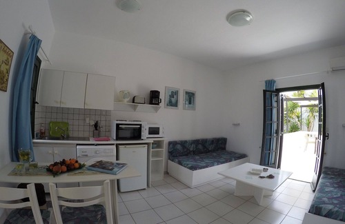 Kokkini Chani Apartment | Kokkini Hani: Beautiful apartment for 1-4 persons, 150 meters from the beach.