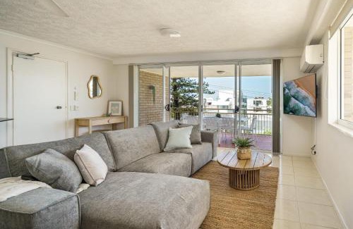 Caloundra Apartment | Kokomo Coastal Charm in Happy Valley