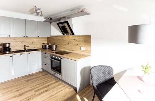 Bad Sassendorf Apartment | Komfort-wohnung mit Vollausgestatteter Küche und Wlan