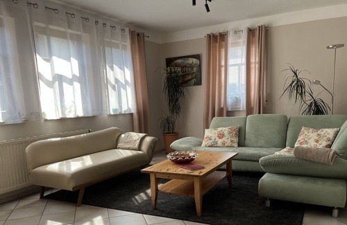 Morlesau Apartment | Komfortable 65qm Ferienwohnung mit Terrasse, Haustiere erlaubt